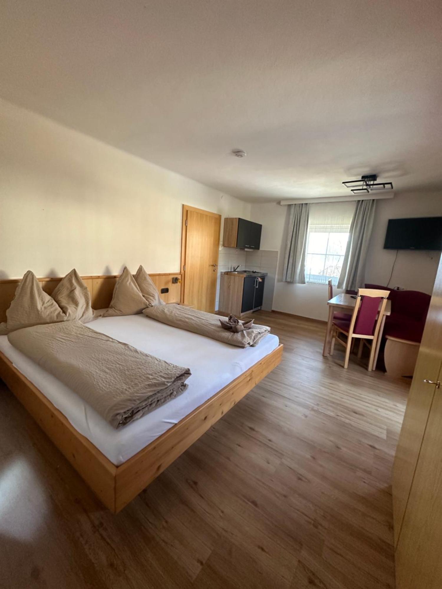 Fruehstueckspension Alpenrose Bed & Breakfast Iselsberg المظهر الخارجي الصورة