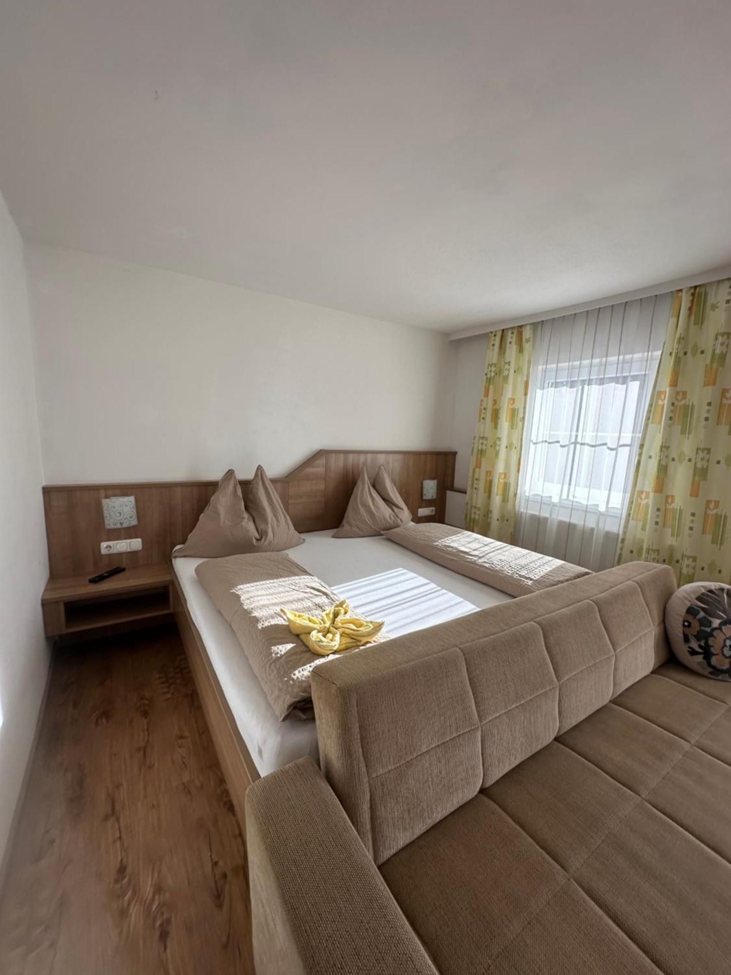 Fruehstueckspension Alpenrose Bed & Breakfast Iselsberg المظهر الخارجي الصورة